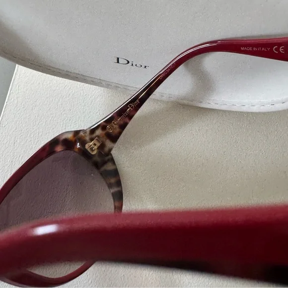 Brand new,authentic”Christian Dior”sunglasses.Amazing,color-dark red and leopard - Picture 13 of 16